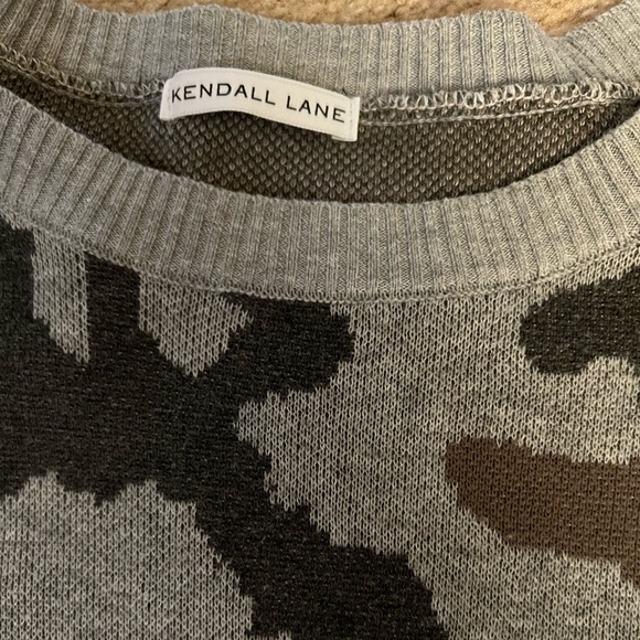 Kendall Lane sweater - Picture 2 of 5